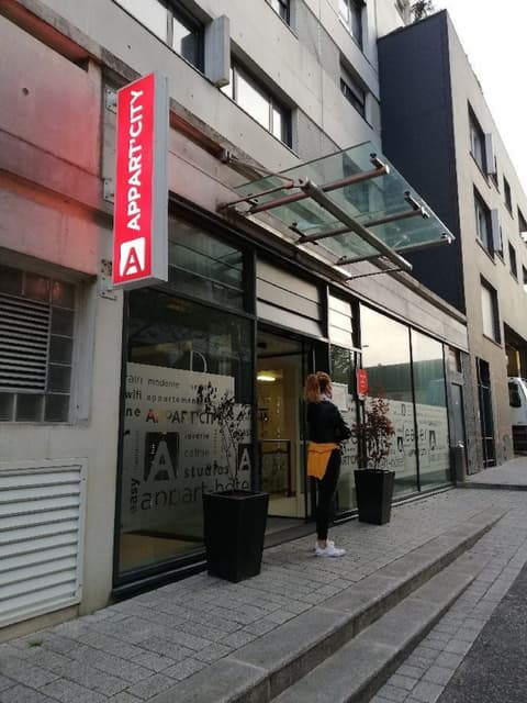 Appart'City Confort Paris Villejuif, Property entrance