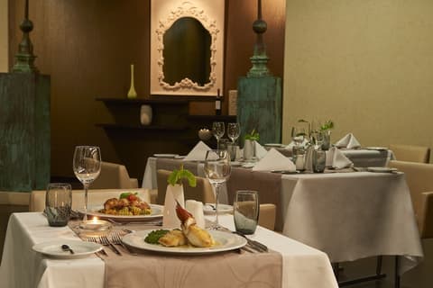 Melia Madeira Mare, Restaurant