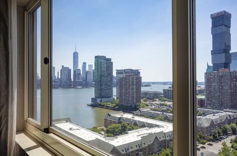 The Westin Jersey City Newport, Room