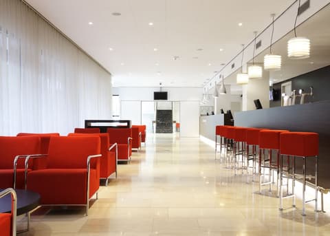 NH Amsterdam Zuid, Lobby sitting area
