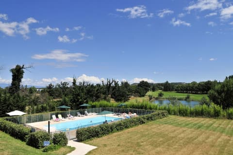 ResidHotel Golf Grand Avignon, Pool