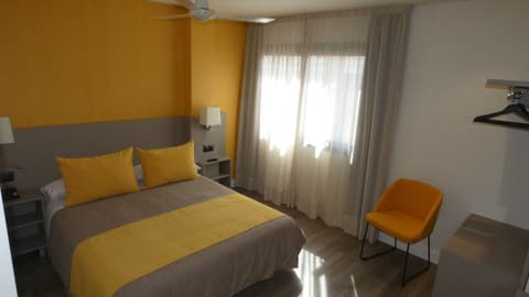 Hotel Zeus, Room