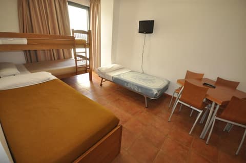 Apartamentos Gorbea, Room