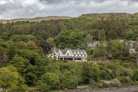 Cuillin Hills Hotel, Exterior detail