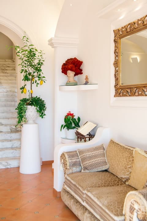 Hotel Royal Prisco, Reception