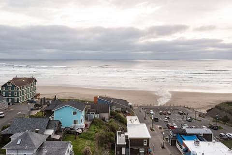 Travelodge by Wyndham Newport, Beach