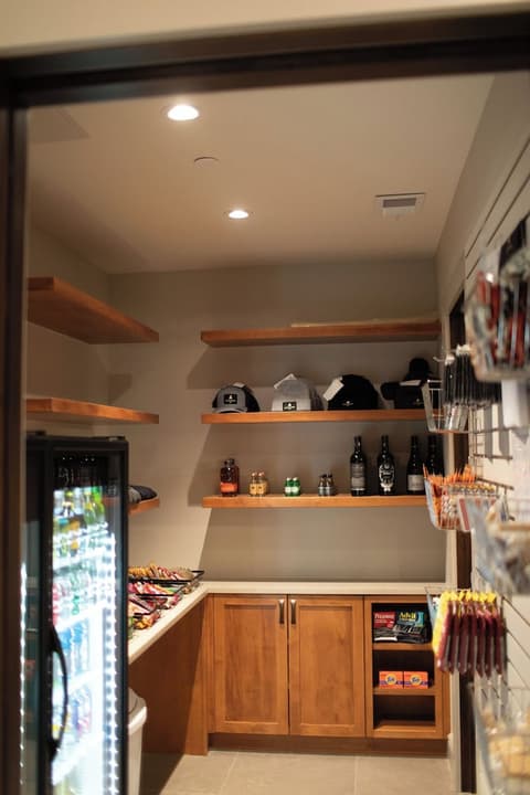 Sitzmark Vail, Gift shop