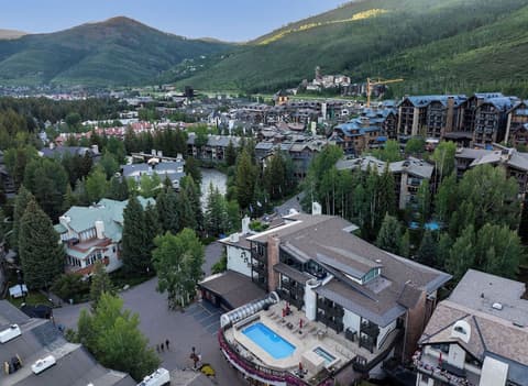 Sitzmark Vail, Rooftop pool