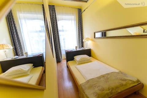 Hotel Urania, Room