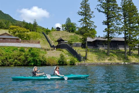 Hakone Hotel, Boating