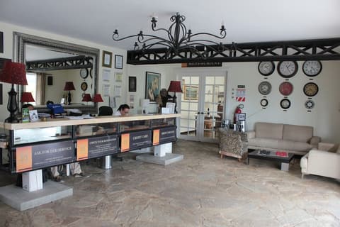 Hotel Luisiana, Reception