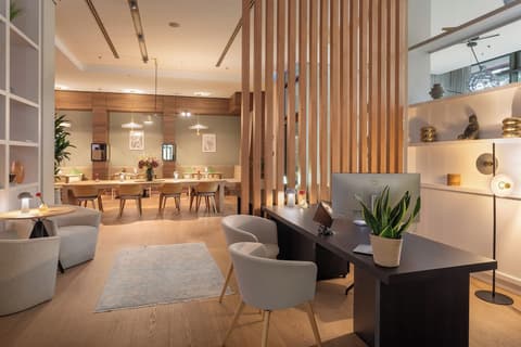 Meliá Düsseldorf, Reception