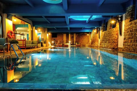 Le Louvre Hôtel & Spa, Pool