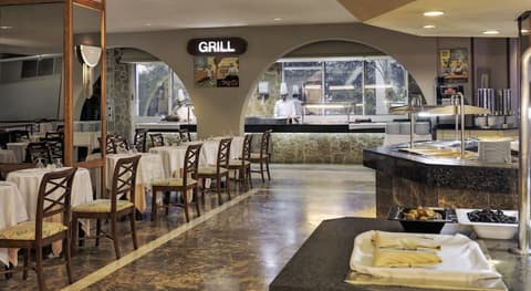 Relaxia Beverly Park, Restaurant