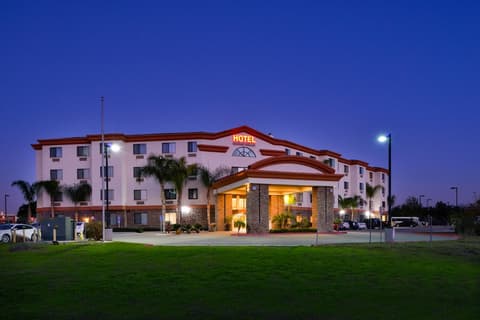 Courtyard by Marriott Chino Hills, Exterior