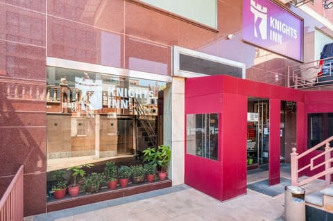 Knights Inn Brooklyn Sunset Park, Exterior