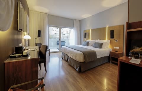 Evenia Rossello, Room