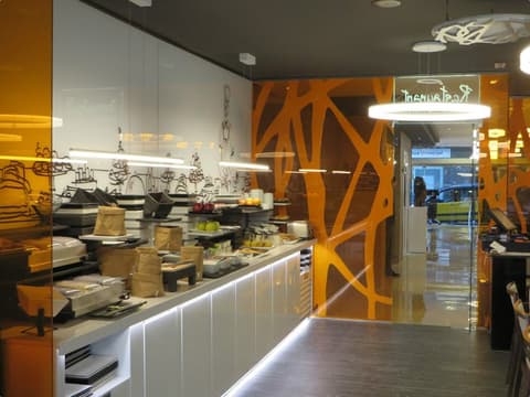 Evenia Rossello, Breakfast area