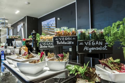 ARCOTEL John F Berlin, Buffet