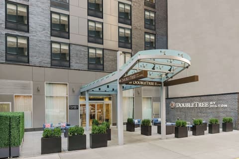 DoubleTree by Hilton Hotel New York City - Chelsea, Exterior