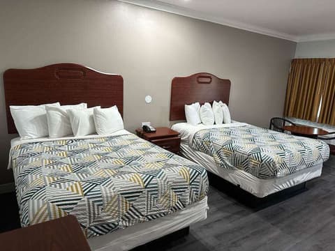 Motel 6 South Gate, CA, Room