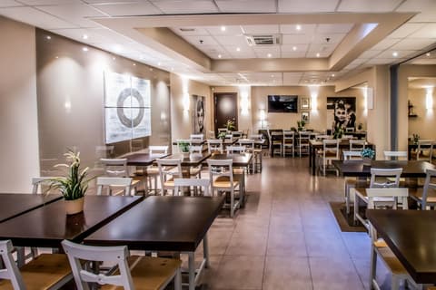 SM Hotel Teatre Auditori, Buffet