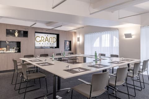 Le Grand Balcon, Meeting facility