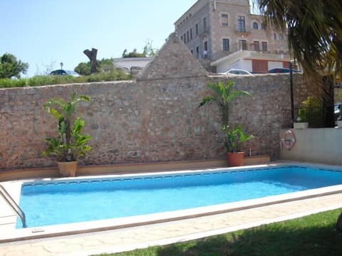 Palacio Sant Salvador, Outdoor pool