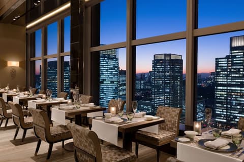 Shangri-La Tokyo, Restaurant