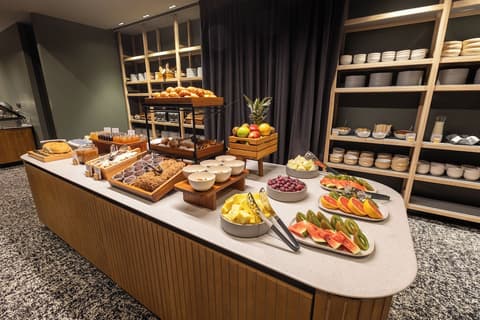 Los Acebos Ushuaia Hotel, Breakfast buffet