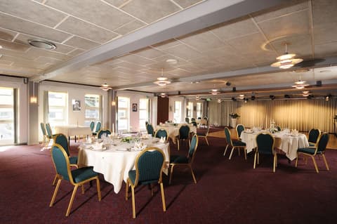 Vildbjerg Hotel, Dining