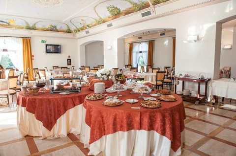 AmareGold Tenuta la Baronessa, Interior entrance