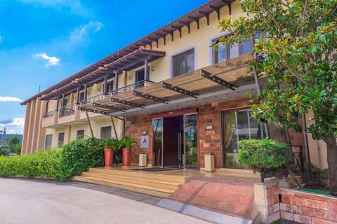 Avalon Airport Hotel Thessaloniki, Property entrance