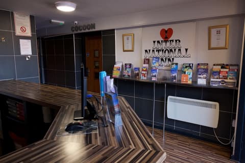 Cocoon at The International Inn, Reception