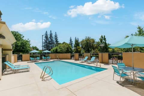 Hampton Inn & Suites West Sacramento, Pool