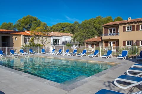 SOWELL RÉSIDENCES Les Chênes Verts, Pool