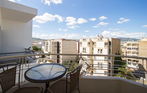 Hotel Zahrat Al Jabal, Terrace/patio