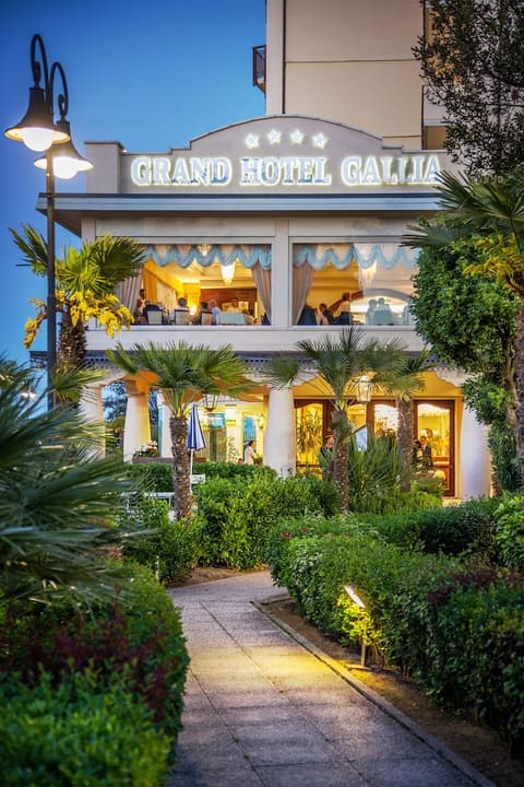 Grand Hotel Gallia, Front of property - evening/night
