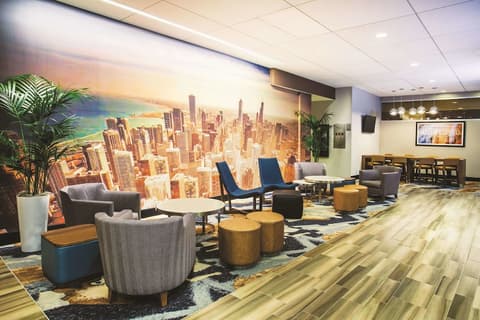 La Quinta Inn & Suites by Wyndham Chicago Downtown, Lobby