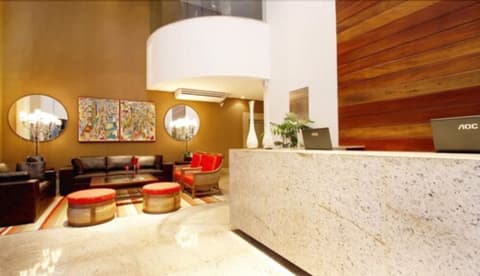 América Towers Hotel, Reception