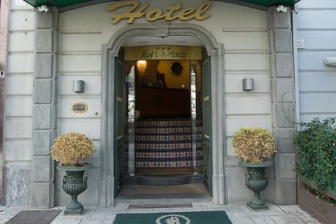 Hotel Potenza, Property entrance