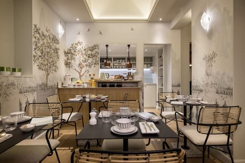 Hôtel L de Lutèce - Notre-Dame, Breakfast area