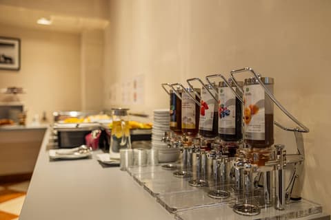 Best Western Hotel Armando, Food and drink