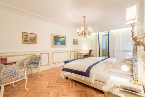 Hotel Elephant, Room