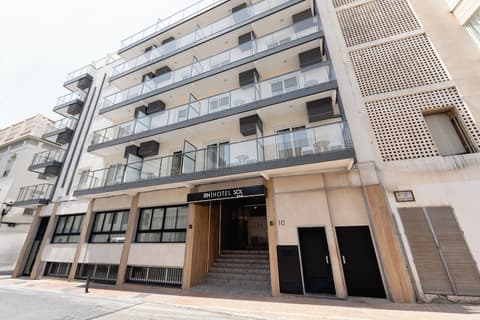 Hotel RH Sol, Property entrance