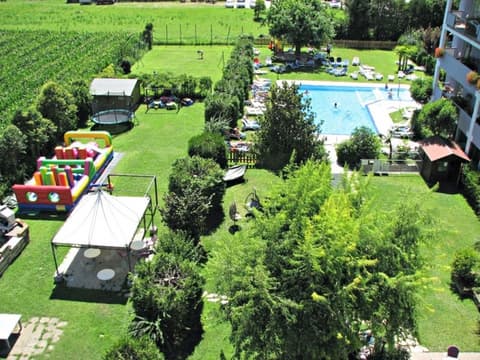 Ambassador Suite Hotel, Sports facility