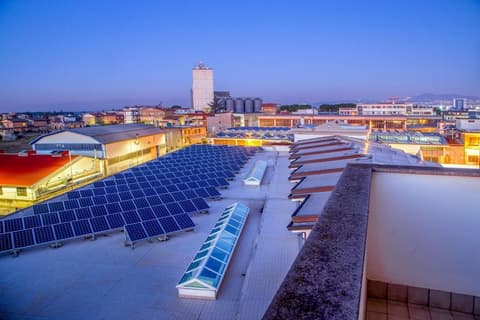Arcom Palace, Balcony