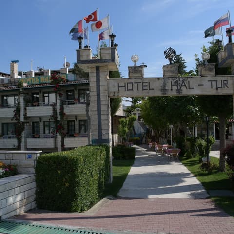 Hotel Hal - Tur, Front of property