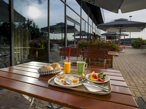 Hotel ibis Vienna Airport, Breakfast area