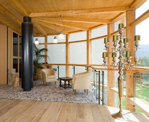 Parkhotel Ladinia, Interior entrance